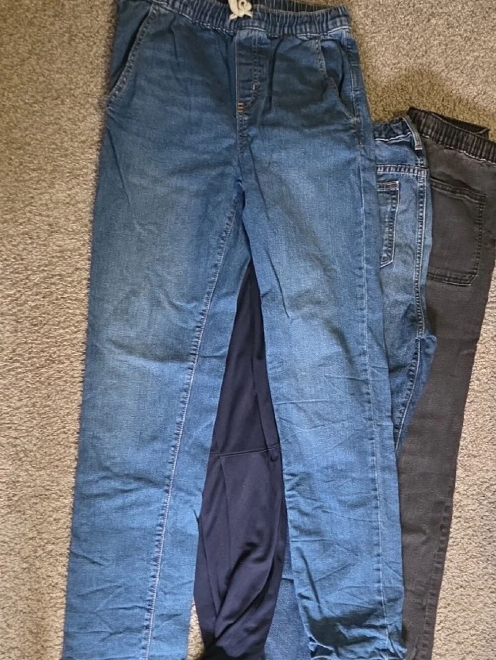 Old Navy 5 Pairs XXL/18, 4 pairs Jeans And 1 Jogger Bundle Blue, Black, Gray